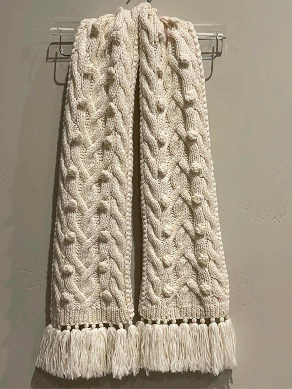J crew Handknit Oversized Heritage Super Chunky Wool Cream Cable scarf